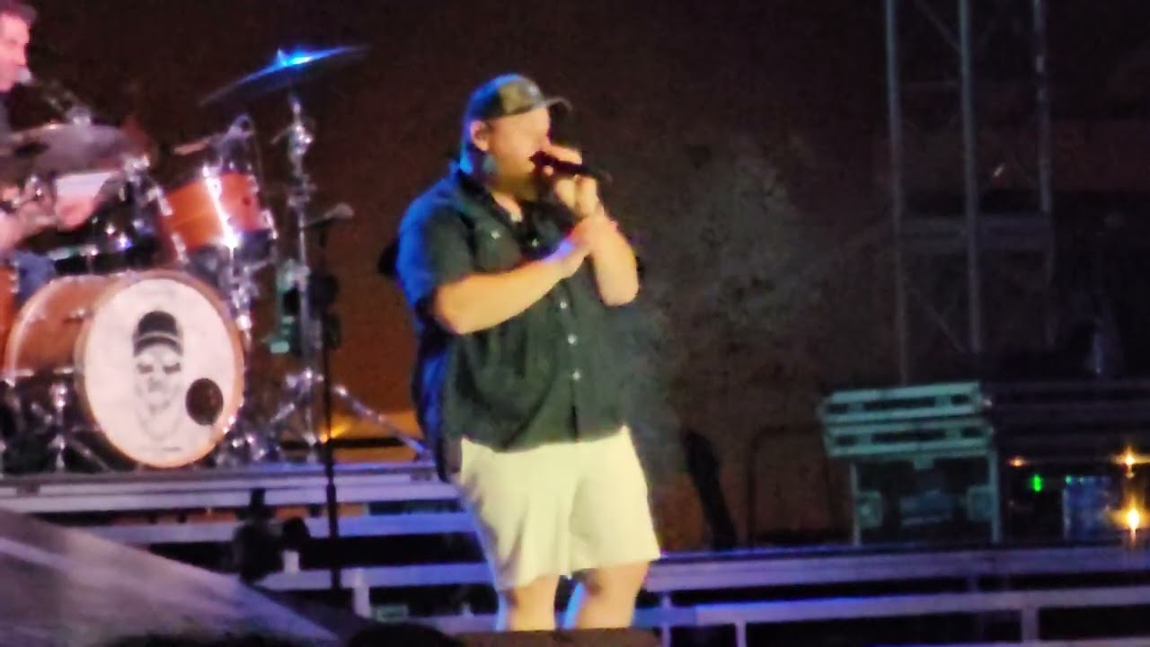Moon Over Mexico - Luke Combs LIVE @ Bootleggers Bonfire, Miramar Beach, FL