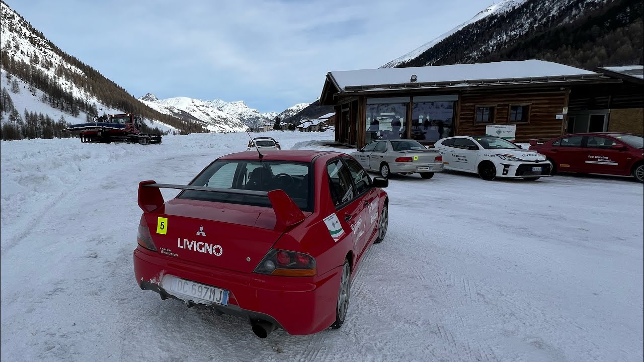 GHIACCIODROMO DI LIVIGNO!! | drifting ice Subaru Impreza vs lacer evo 🥶