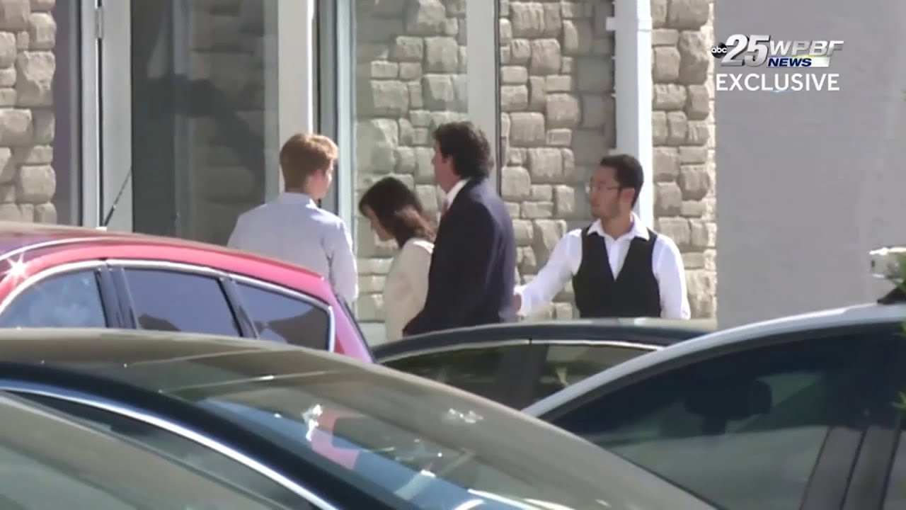 Салли Филд присутствует на похоронах Берта Рейнольдса