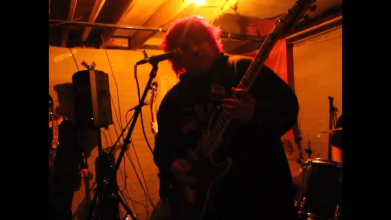 BASEMENT FLOOR LIVE ON A BASEMENT FLOOR