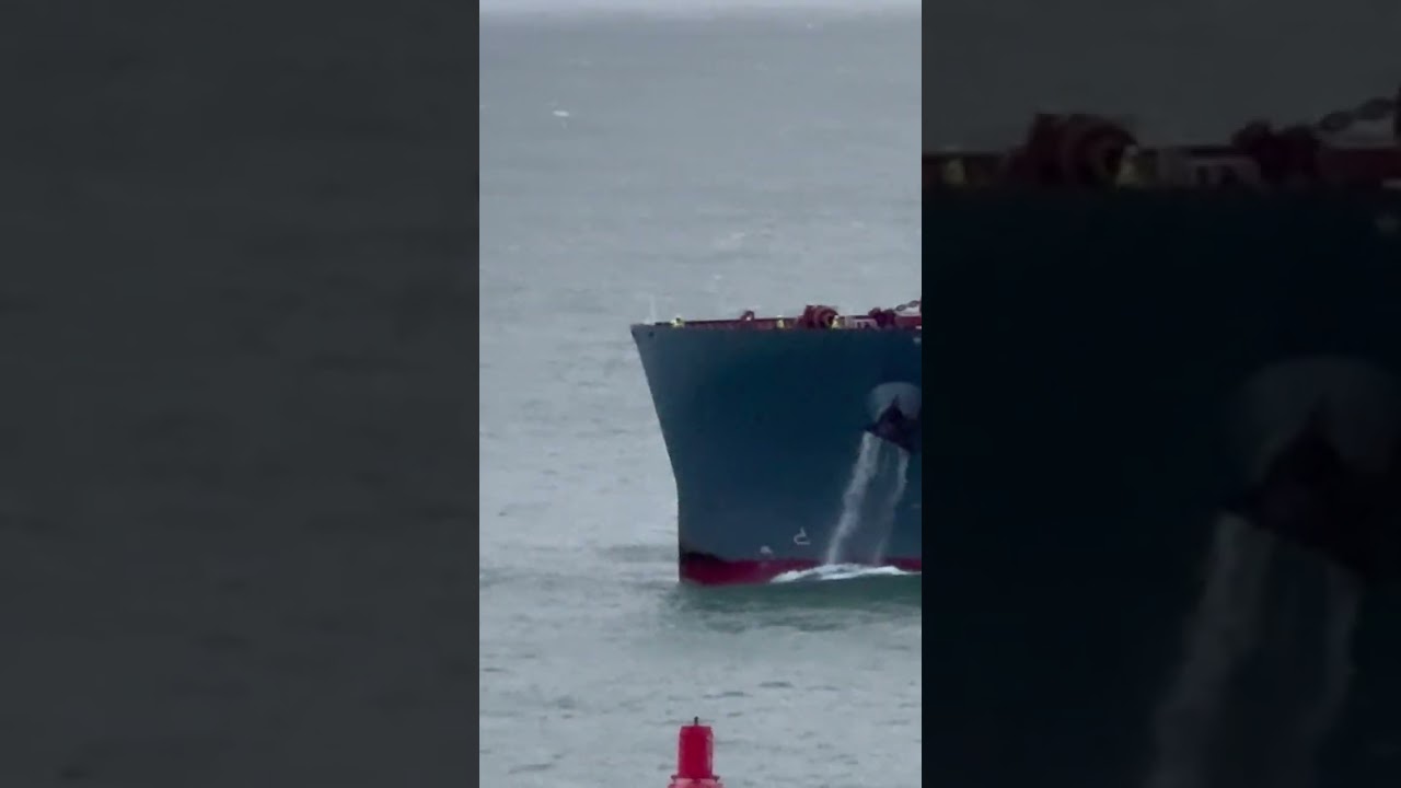 Gas ship races tug into port 