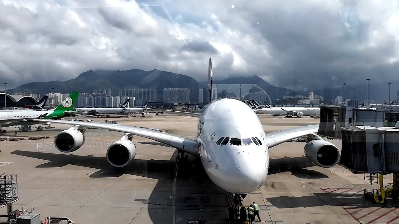 Singapore Airlines A380 Time-lapse FULL TURNAROUND Hong Kong Airport with ATC
