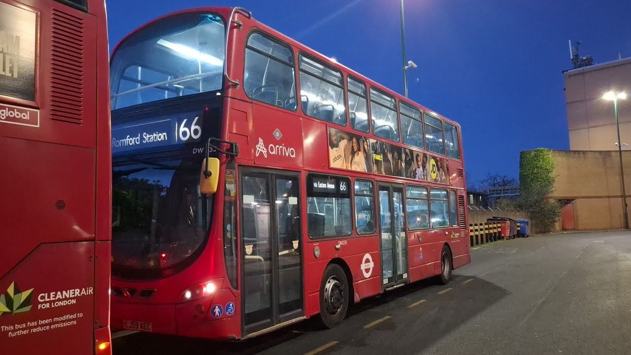 *Overpowered Machine* Arriva London VDL DB300/Wright Gemini 2 LJ59AEC DW233 | Service 66