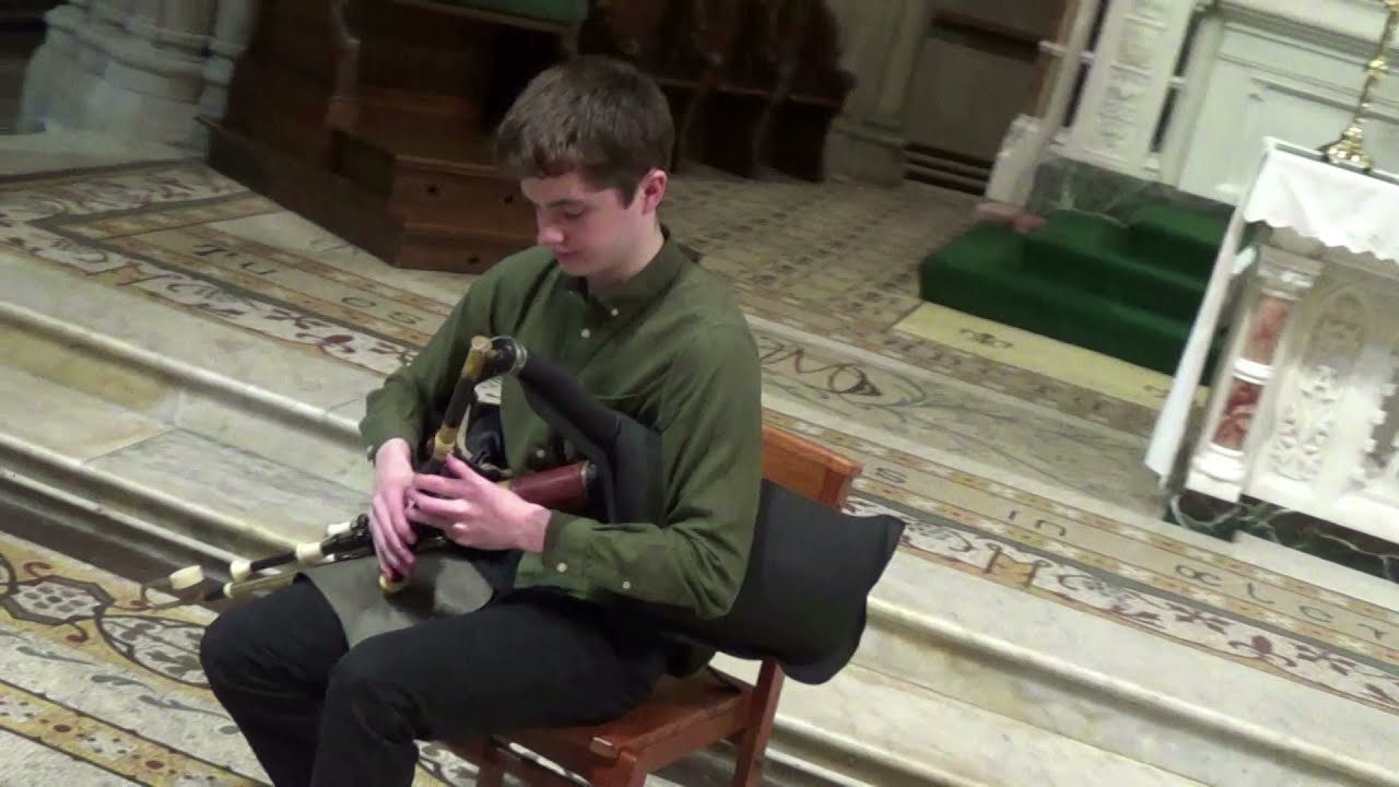 Caoineadh na dTrí Muire  Brí Carr Music