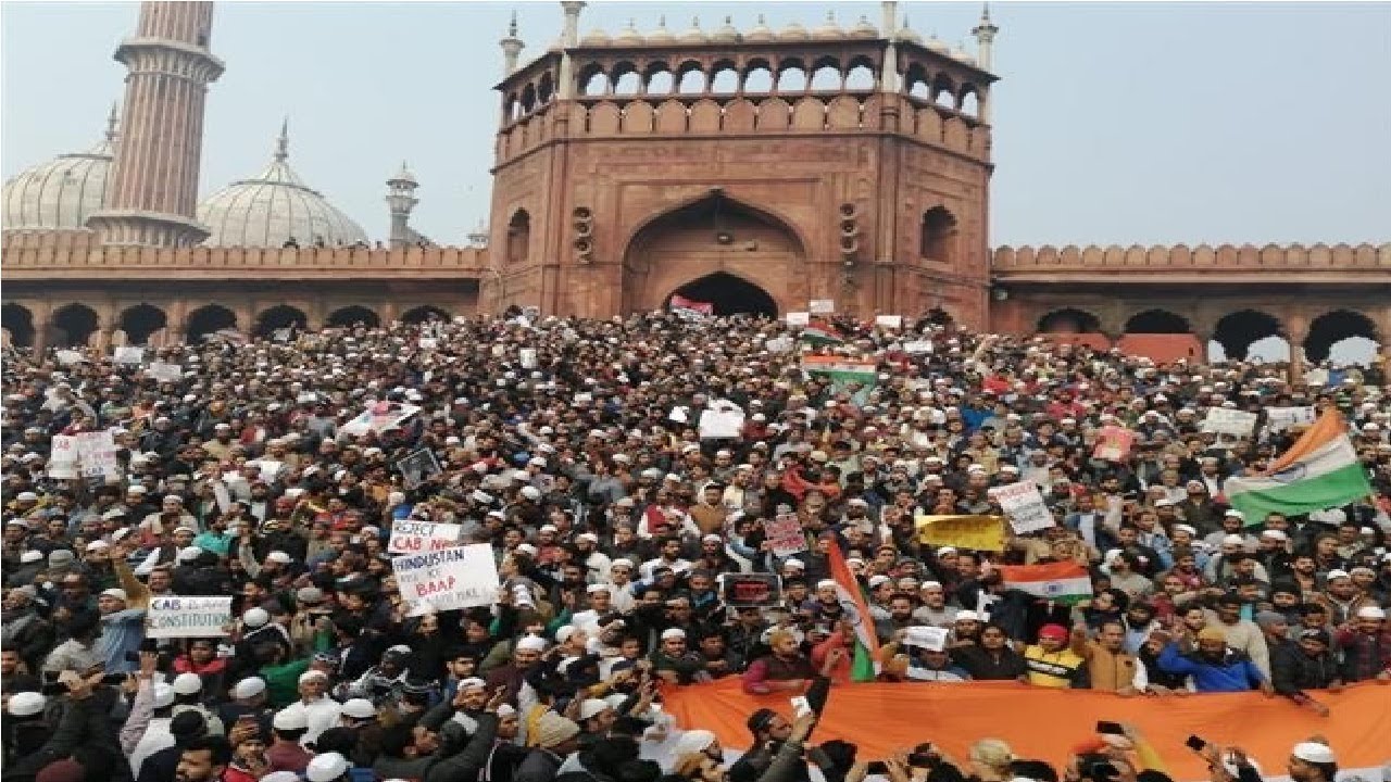 Thousands Stage Protest Over CAA At Delhi&rsquo;s Jama Masjid
