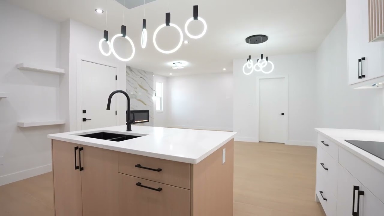 $659K Modern Edmonton Home Tour | 5 Bed + Legal Suite in Alces