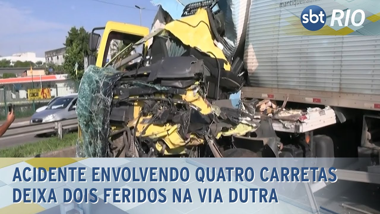 Acidente envolvendo quatro carretas deixa dois feridos na Via Dutra