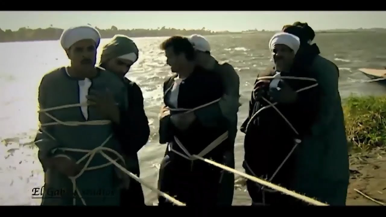 الحاج محمد ابو دياب ربط ولاده ورماهم في البحر علشان خالفوا اوامره.. معندوش قلب😱😱
