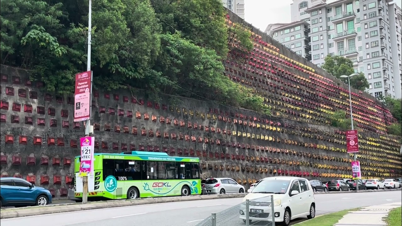 Jalan Dutamas KL Malaysia Street Lamp Post Advertising Nearby Publika Solaris Dutamas LED Panel Ads