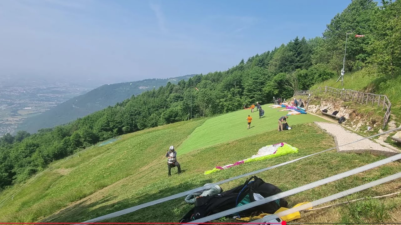 Flying a 100 km triangle in Bassano on a paraglider