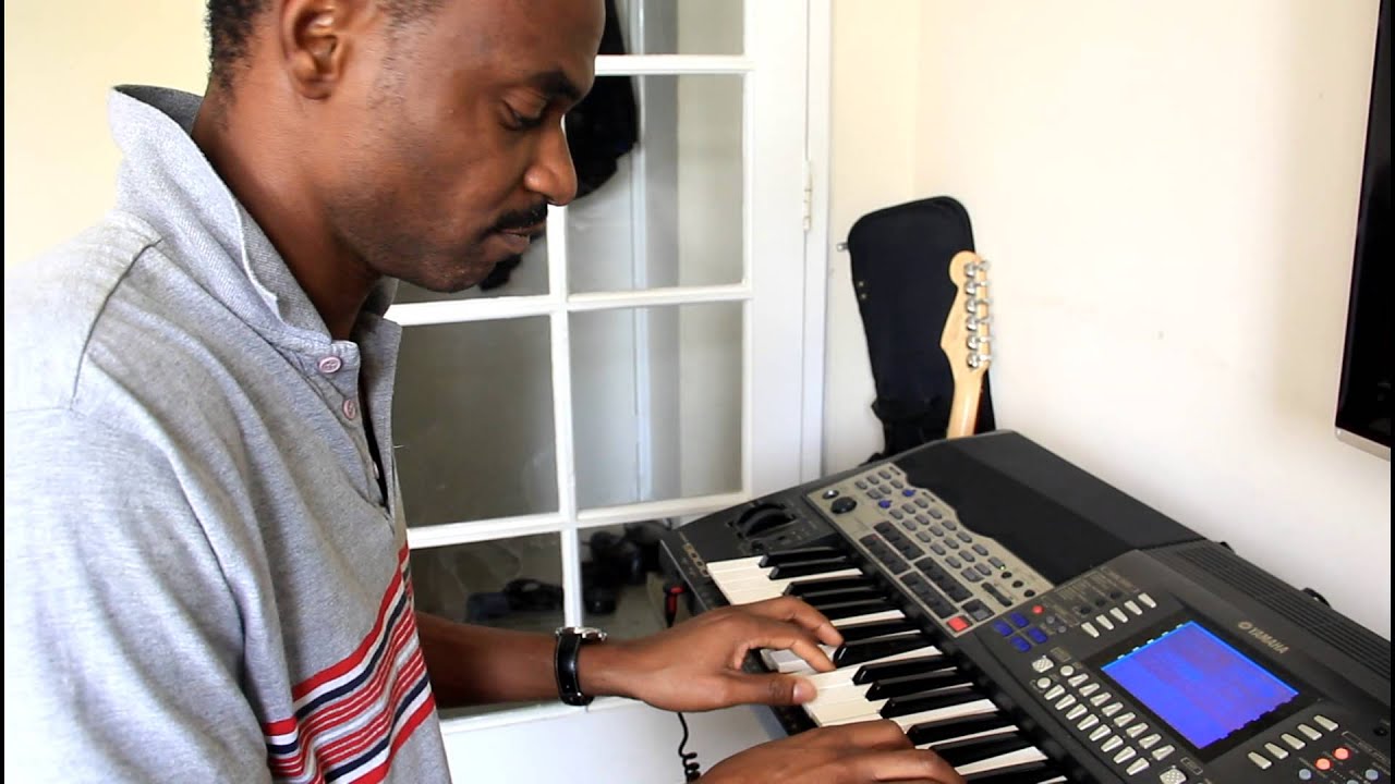 Yamaha PSR-9000 Piano Voice  ||   Here's what it sounds like!