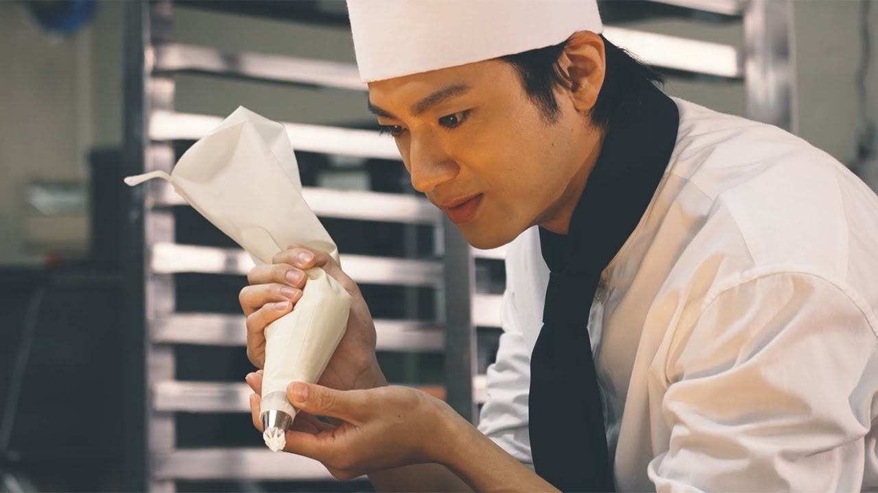 山田裕貴、パティシエを熱演！撮影の裏側＆賀来賢人と爆笑トークも　「メルカリShops」新テレビCMメーキング