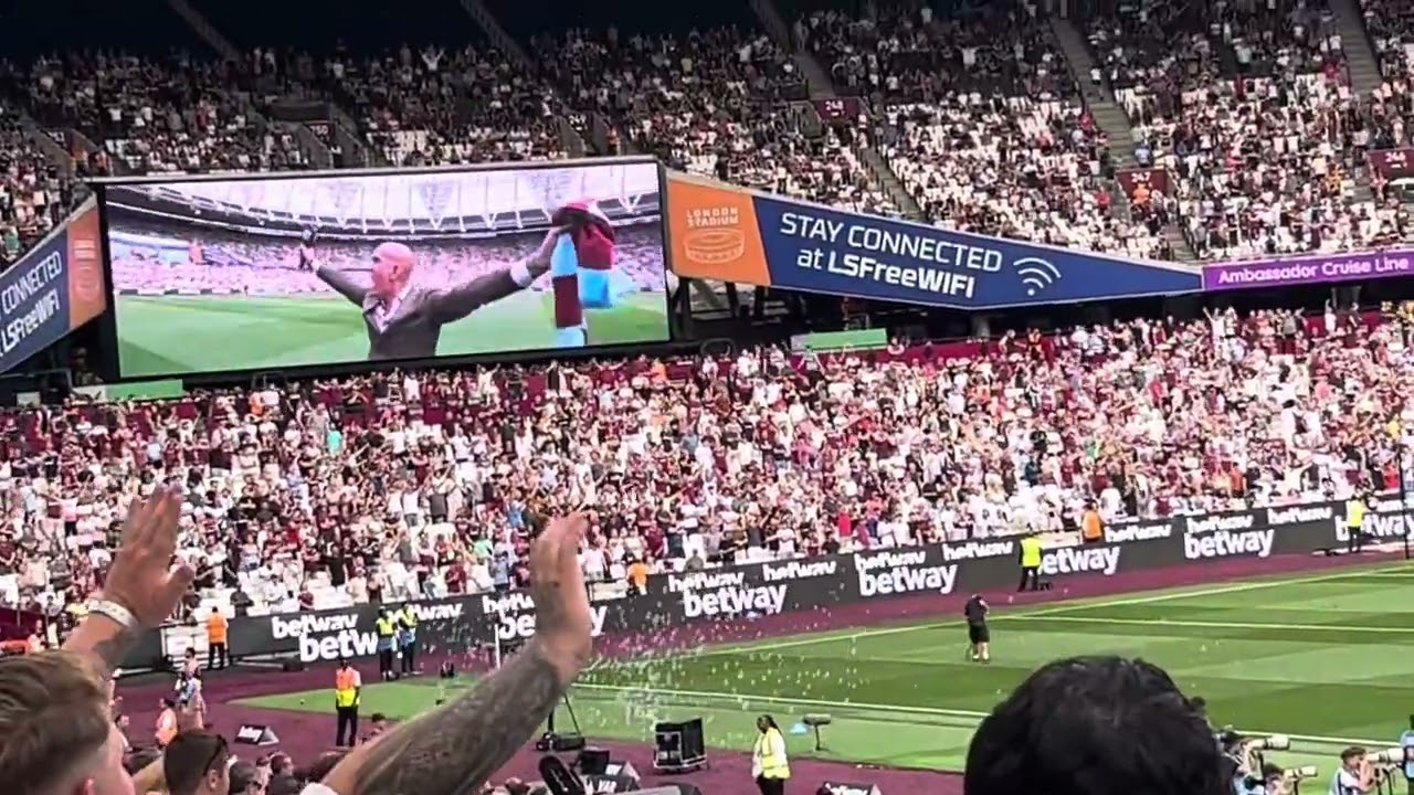Paolo di Canio at London stadium