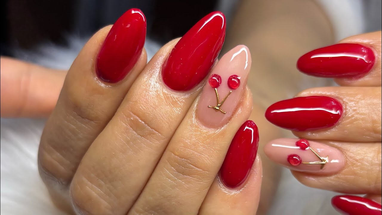 Uñas rojas con cerezas❤️😍