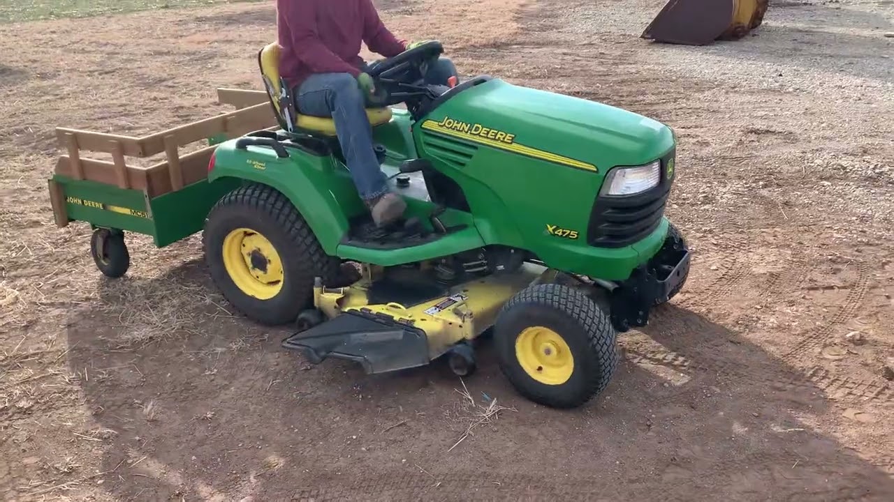 John Deere X475 Tractor w/ Mower Deck - Lot 8728