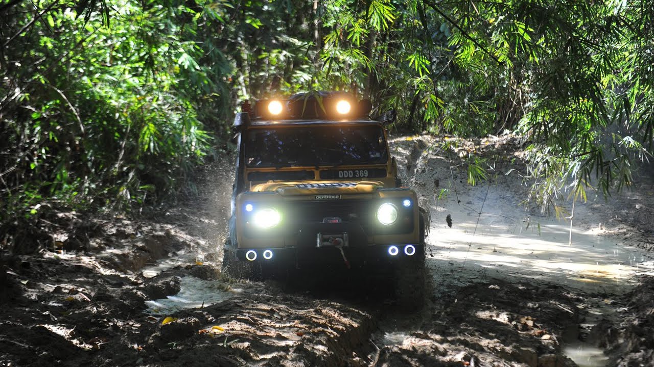 Land Rover Defender 110, 300 Tdi off-road trip Kem Alam, Selangor, Malaysia