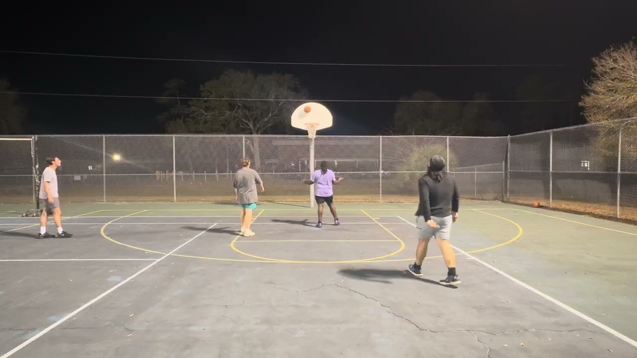 Hoop session! 2’s G1