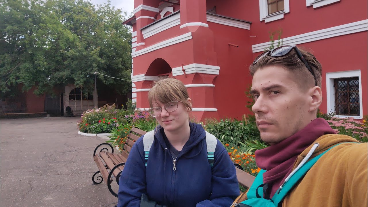 Курск // Утренний стрим в поисках приключений // Кладбище поездов // Столовая на ЖД / Собаки / Музеи