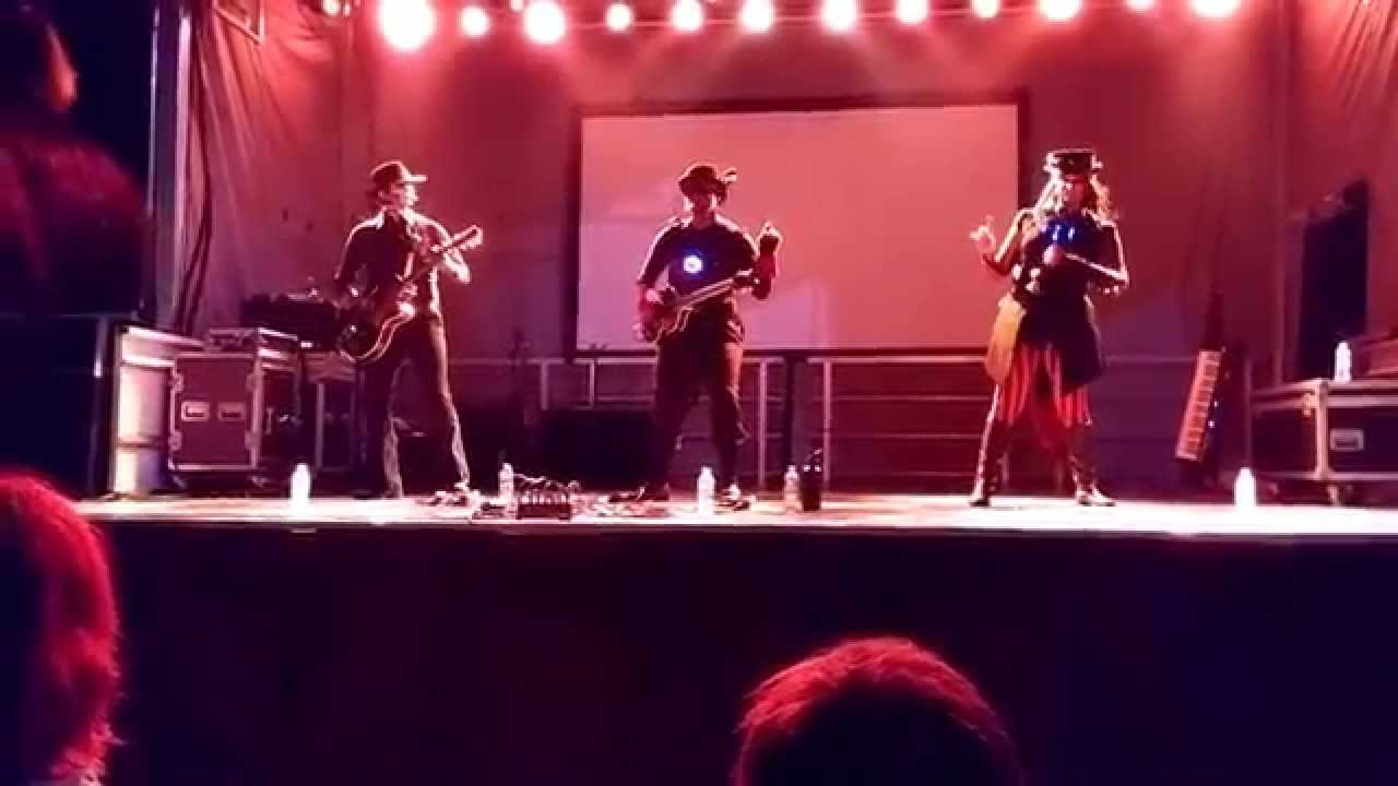 Steam Powered Giraffe- Intro/Hatch Fever (Live)