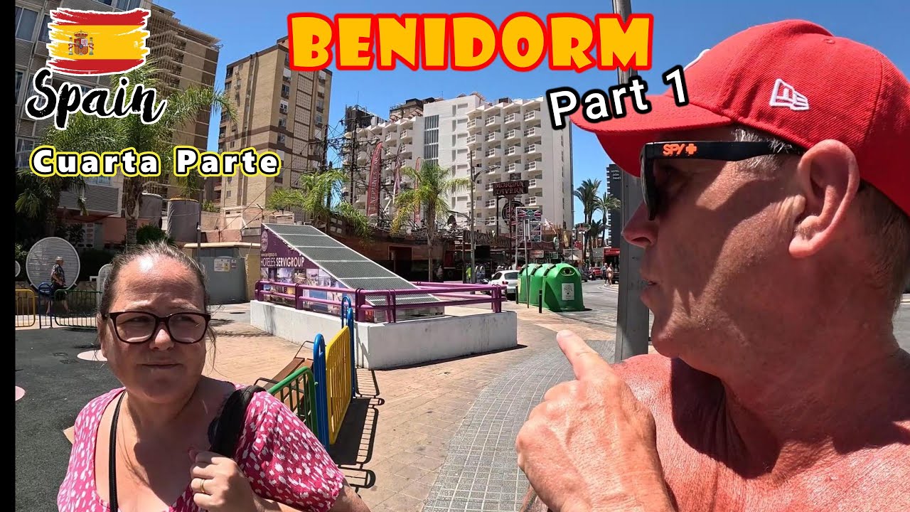 Camping Raco in Benidorm - A campsite with a view of the mountains
