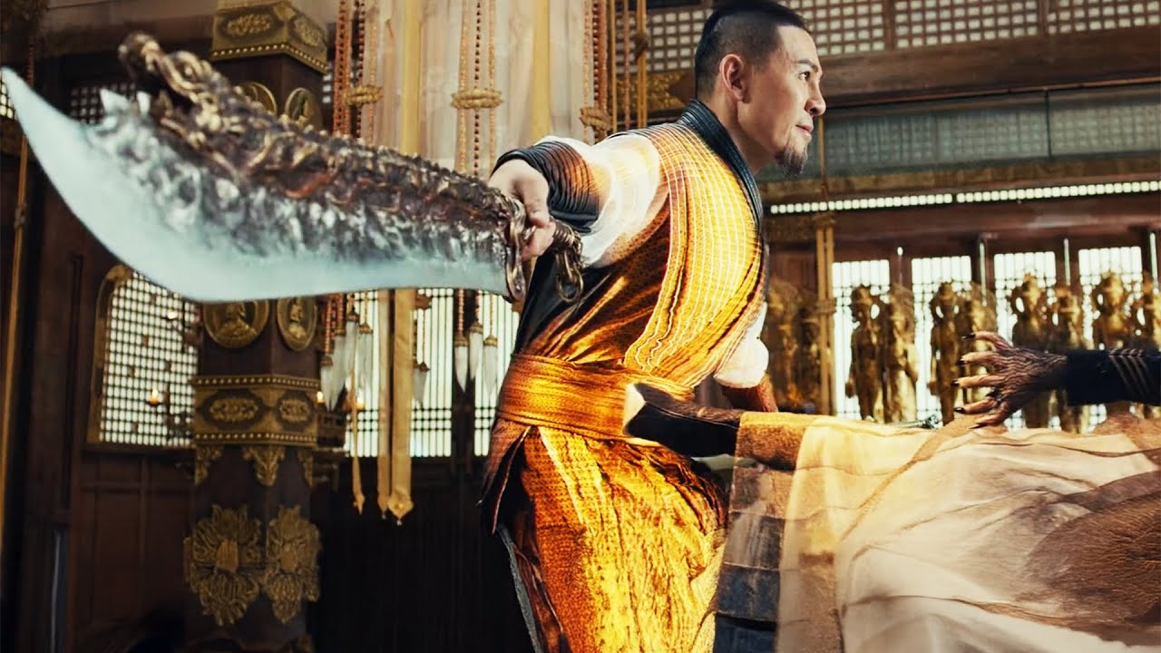 全武林抢了一辈子的屠龙宝刀，都以为能号令天下，没想到折断一看，里面竟藏着一本绝世兵法！一口气看完《倚天屠龙记之圣火雄风》