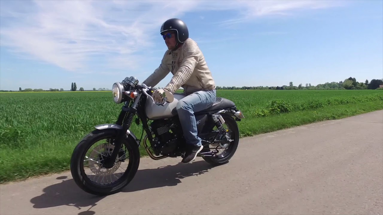 La Mash 125 Cafe Racer en image