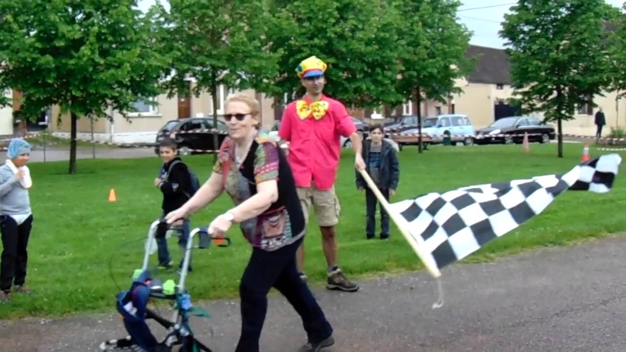 Course des tamalous : En exclusivité mondiale, la cours des déambulateurs.
