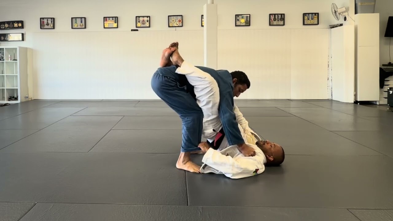 Week 4: Closed Guard/De La Riva Leg Weave Pass