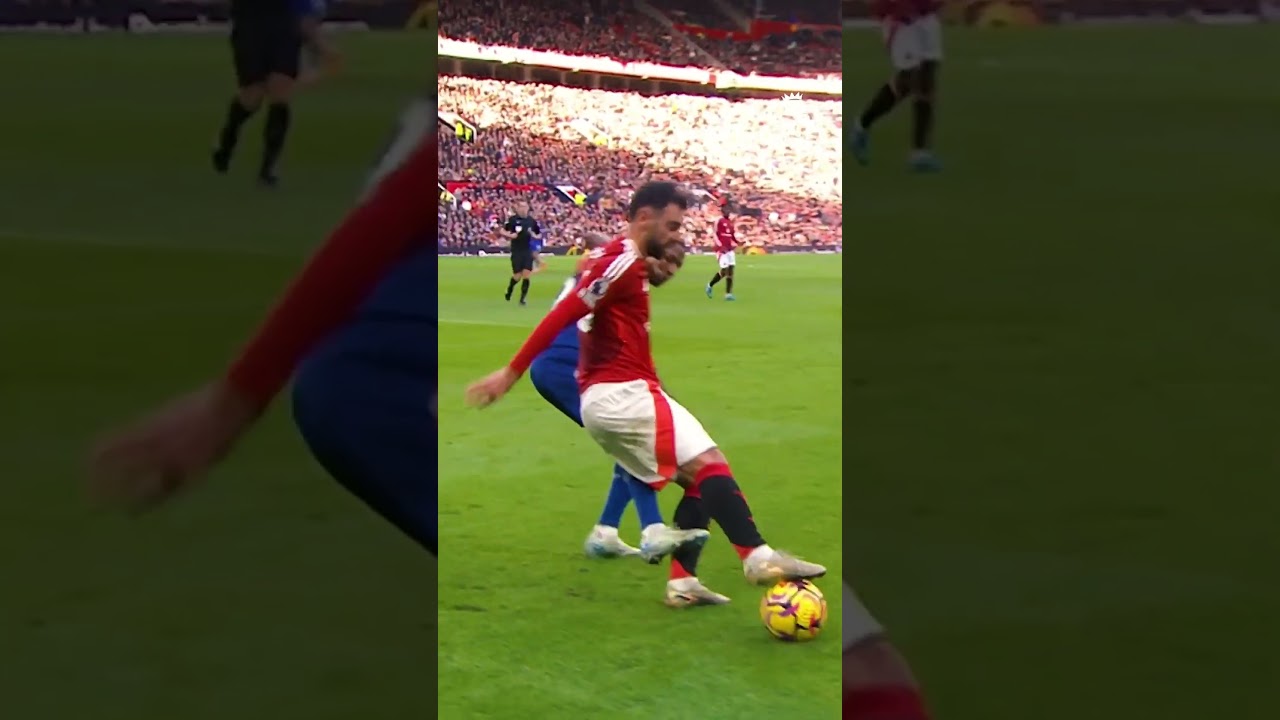 Bruno Fernandes' CHEEKY nutmeg!