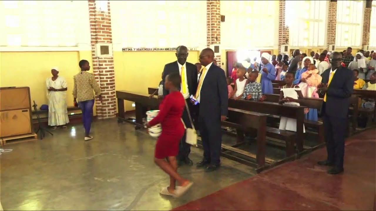 Célébration de la Messe de Pâques - Chorale de la Mère Miséricordieuse Paroisse Saint Michel