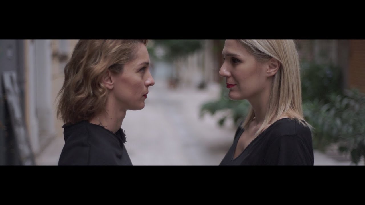 &Beta;ί&kappa;&upsilon; &Kappa;&alpha;&rho;&alpha;&tau;&zeta;ό&gamma;&lambda;&omicron;&upsilon; - &Gamma;&iota;&alpha;&tau;ί - Official Video Clip