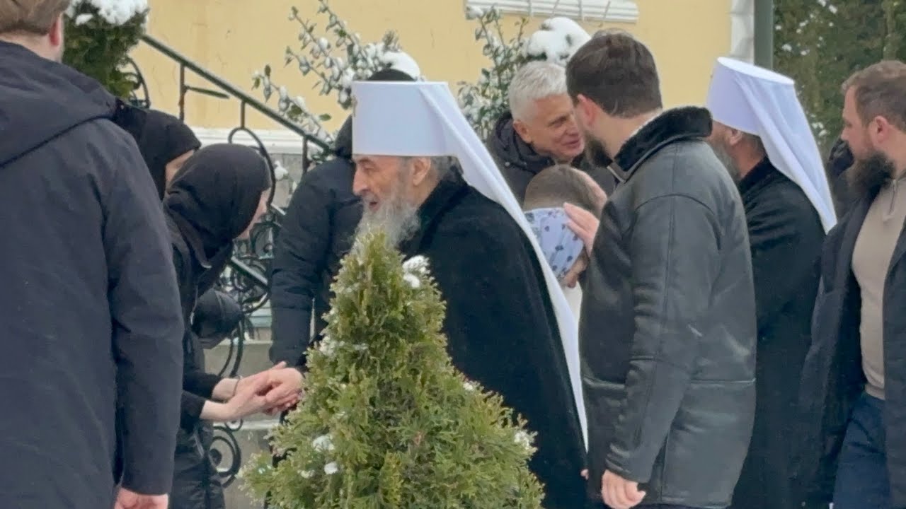 Візит Блаженнішого Митрополита Онуфрія до дитячого будинку в Банченах