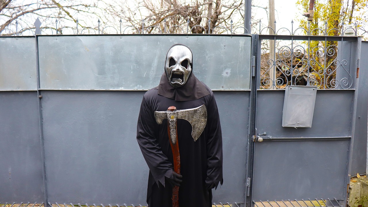 Короче говоря, это ферма, где умирают люди!