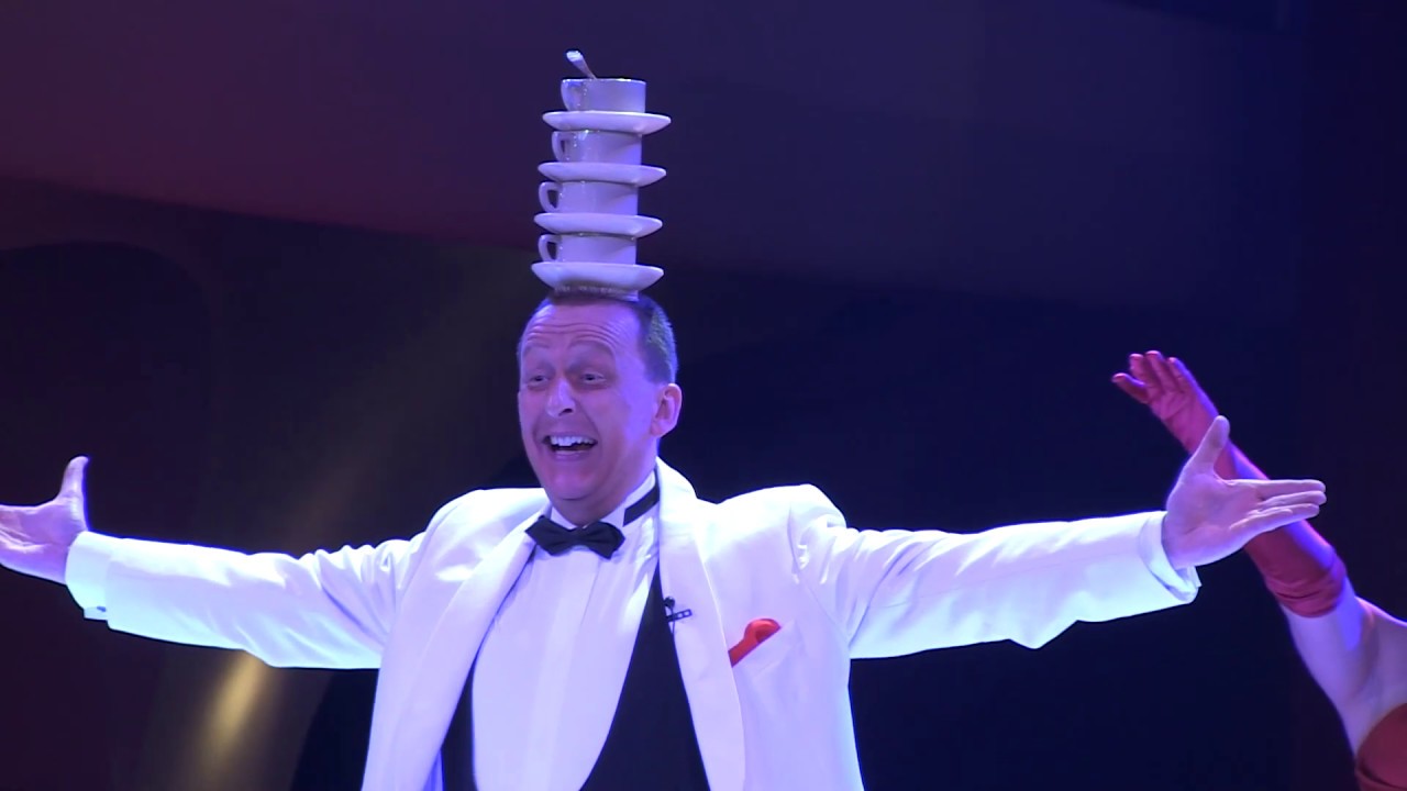 Gentlemanjuggler JETON - Dinnershow "PASSION" - Tassenpyramide