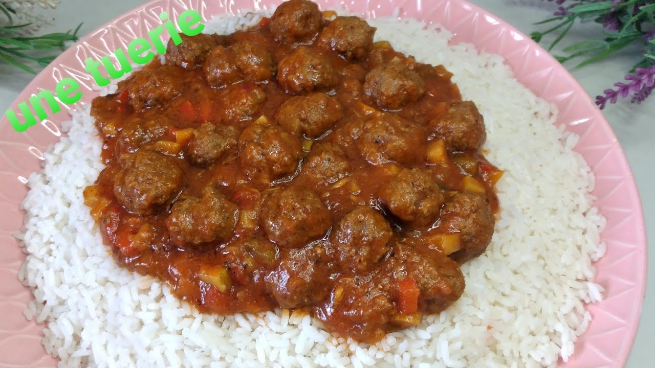 Délicieuses boulettes de bœufs avec légumes en sauce et riz, hyper bon et facile !