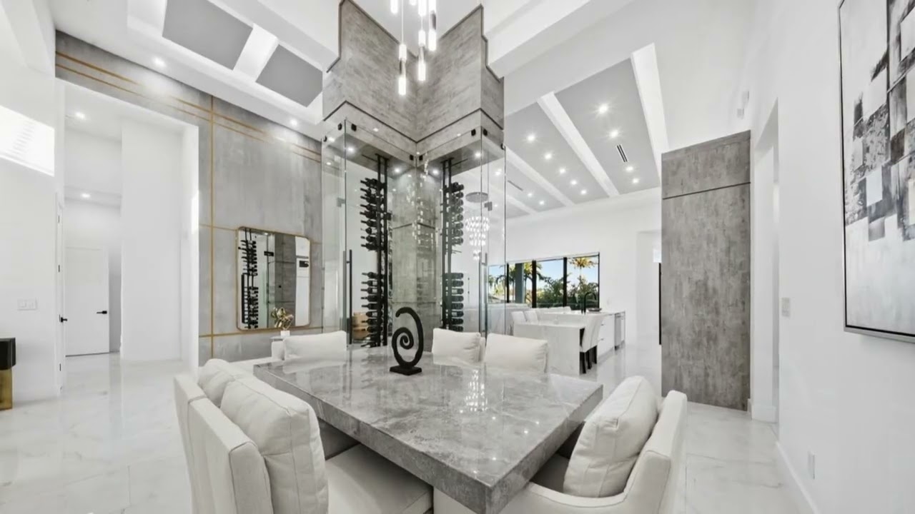 Magnificent Waterfront Luxury Estate