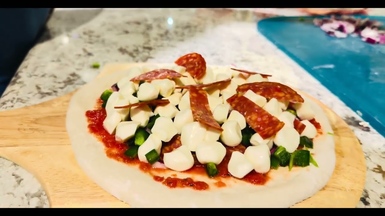 Pizza night!🍕🧑🏻‍🍳#lovebaking #mykitchen 