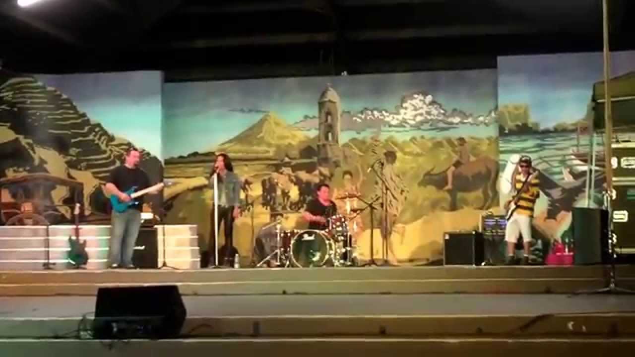 Jst4Shw performing 