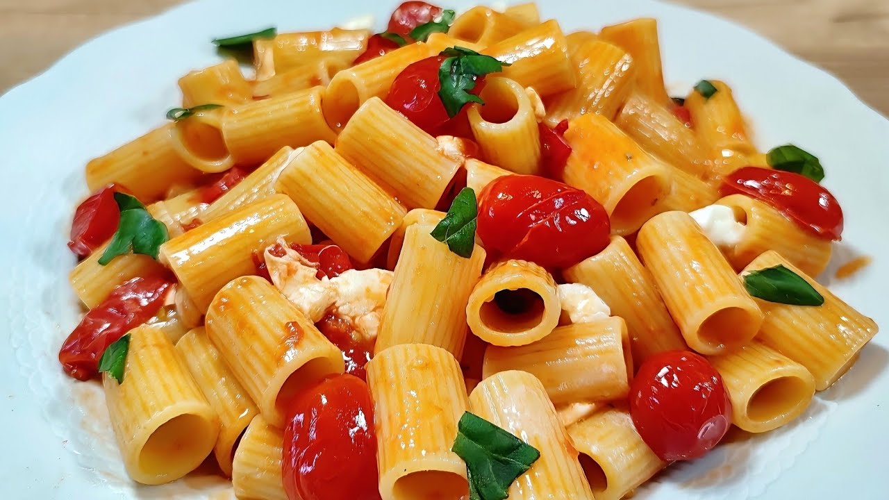 PASTA al PROFUMO di CAPRESE - RICETTA che DEVI assolutamente PROVARE subito 👨‍🍳
