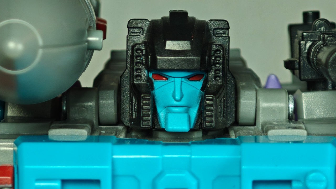 Transformers Earthrise DOUBLEDEALER