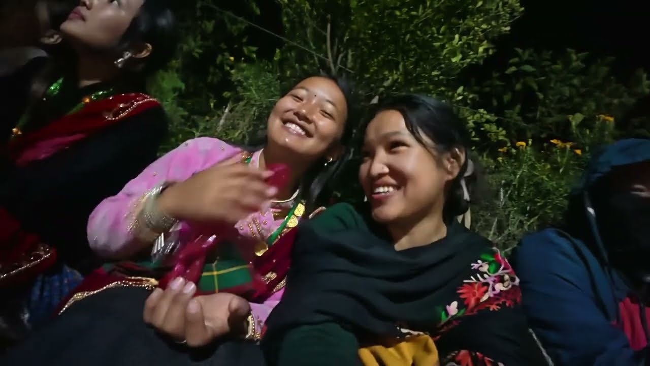 MITHOW BHAILO KHELEKO VIDEO HAI TA
