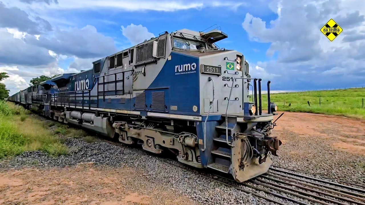 Trens em Jales (SP) - Dois Locotrol na PN do Km 365 