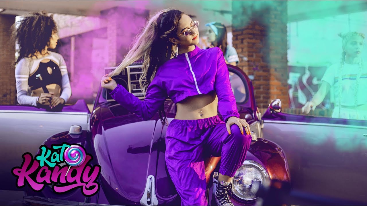 Kat Kandy - Flow (Video Oficial)
