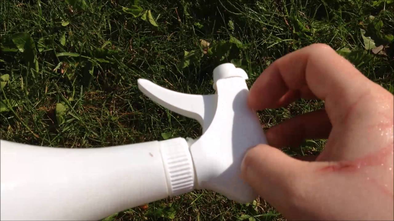 ASMR outside, spraying and water sounds.