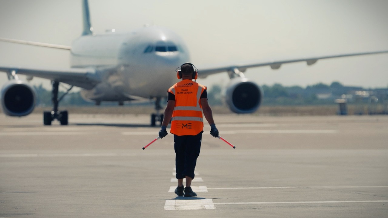 Aéroports de Lyon - 50 ans