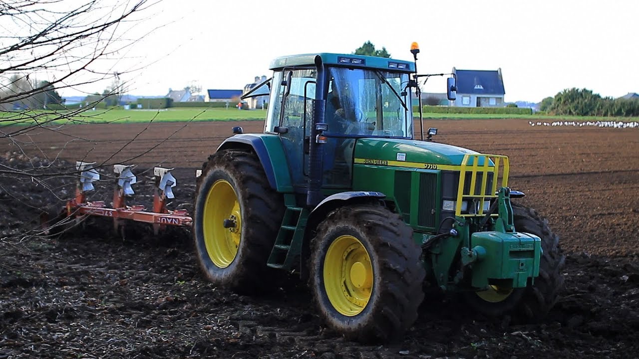 JOHN DEERE 7710 6215 LABOUR SEMIS GAEC CROGUENNEC MEVEL/ Ploughing