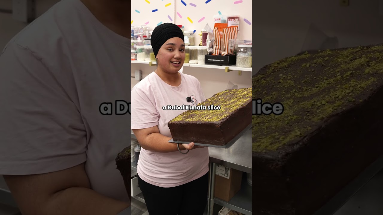 Кусочек дубайской кунафы &mdash; за их счёт! 😂🍰