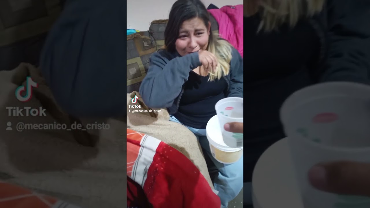 la embarazada vomitando 🤮