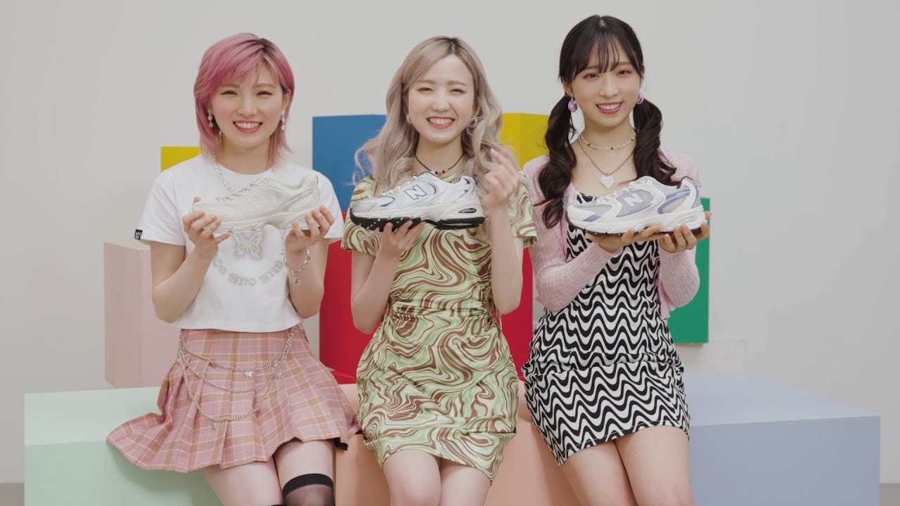 AKB48岡田奈々・本田仁美・小栗有以らが美脚披露　オルチャンファッションでキレキレダンス　ABC-MART  NEW BALANCE「MR530」