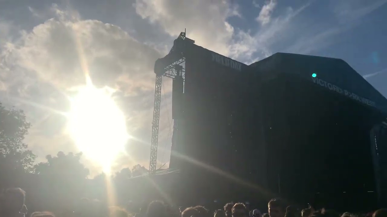 All points east, Victoria park, London 3